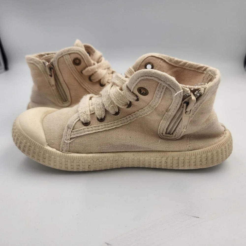 Kkl Kids Hi Top Tan Lace Up Sneakers Size‎ 32